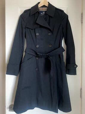 Aquascutum London Vintage Black Trench Coat US 6 / UK 10 - Made in England